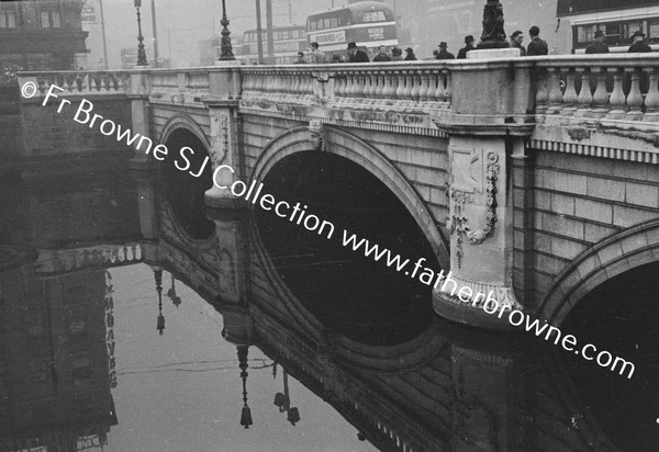 O'CONNELL BRIDGE (REFLECTED IN LIFFEY)